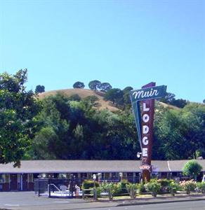 Muir Lodge Motel