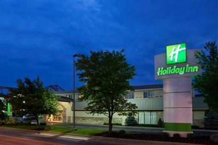 Holiday Inn Cincinnati Riverfront