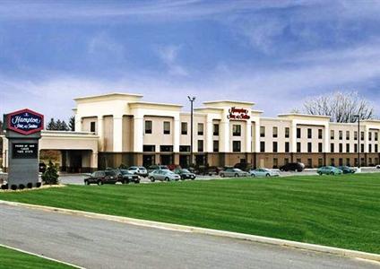 Hampton Inn & Suites Youngstown