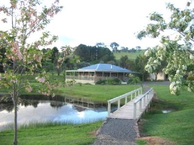 Buttercup Cottage and Private Apartment