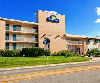 Days Inn & Suites Mariner