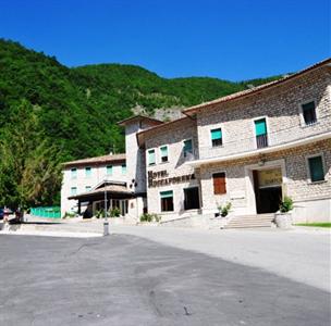 Roccaporena Hotel Cascia