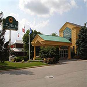 La Quinta Inn & Suites Appleton/College Avenue