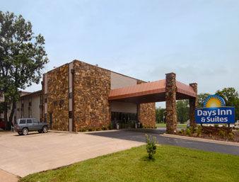 Days Inn & Suites Coffeyville