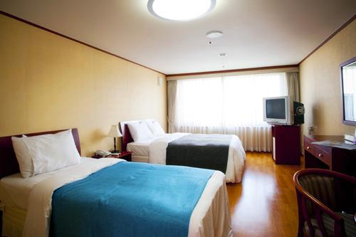 Kumho Family Tourist Hotel