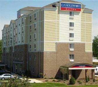 Candlewood Suites Indianapolis Airport