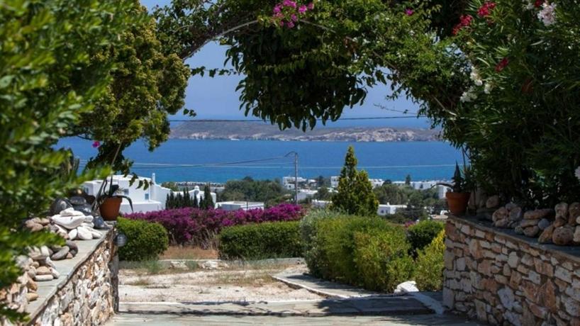 Aloe Paros Suites & Studios
