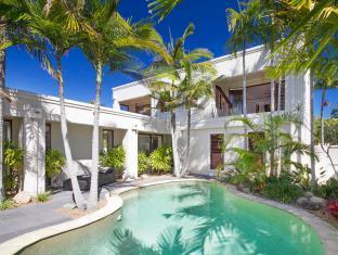 7 Dolphin Crescent Noosa Sound