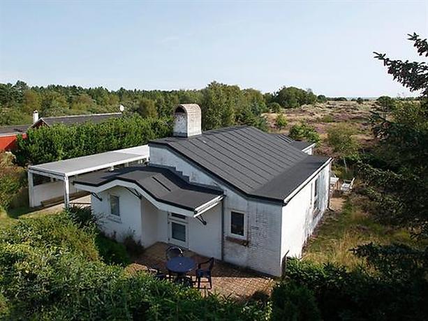 Three-Bedroom Holiday home in Albaek 43