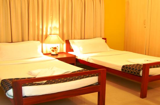 Nakshatra - Chitranjan Road Hotel