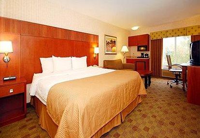 Clarion Hotel Portland Airport