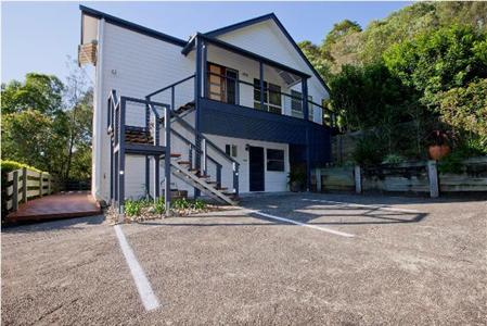 Mt Coolum Retreat 'A Bed & Breakfast'