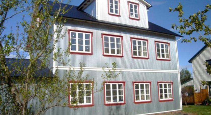 Gamli Skolinn Husavik