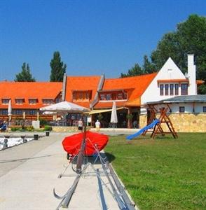 Balatonfoi Yacht Club Hotel