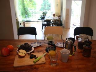 V Mansion Guesthouse