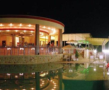 3 Aktes Resort Perdika