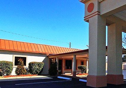 Econo Lodge Inn & Suites Columbus