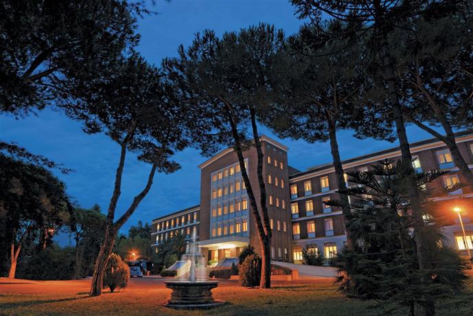 Green Park Hotel Pamphili