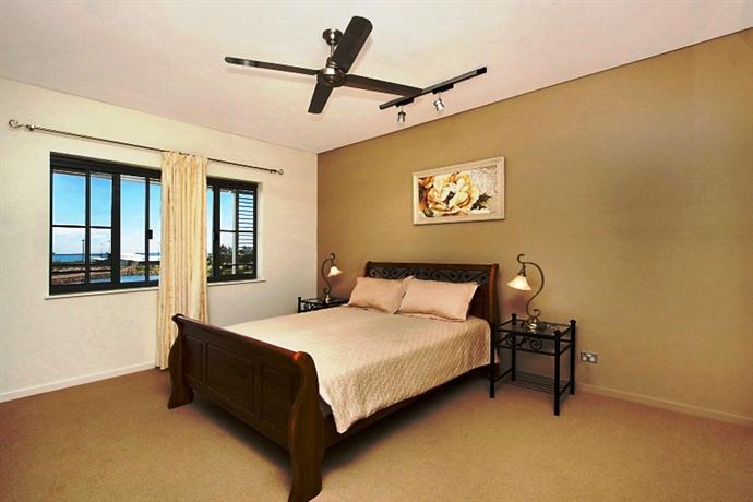 Horizon 3 Bedroom at Waterfront Apartment