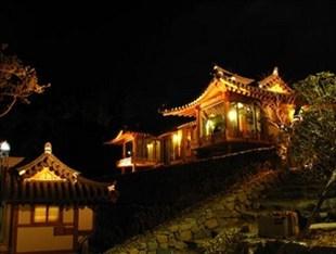 Namhae Hanok Pension Gowunjae