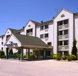 Baymont Inn & Suites Kansas City South