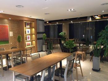 Acube Hotel