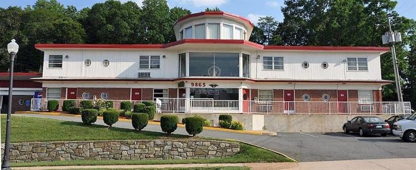 Lee High Inn