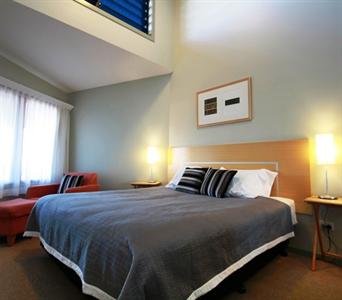 Lennox Point Holiday Apartments