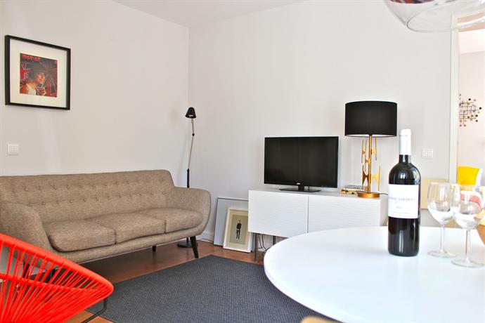 Juniper White Apartment Bairro Alto Lisbon