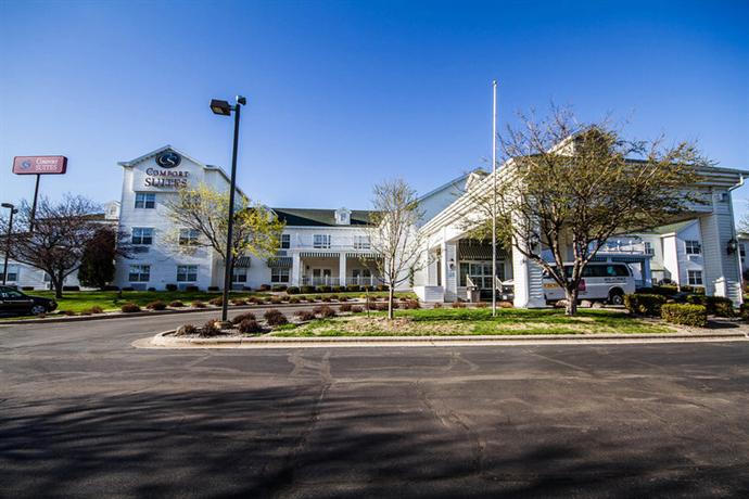 Comfort Suites Appleton Airport