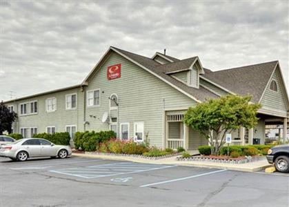 Econo Lodge & Suites Grand Rapids