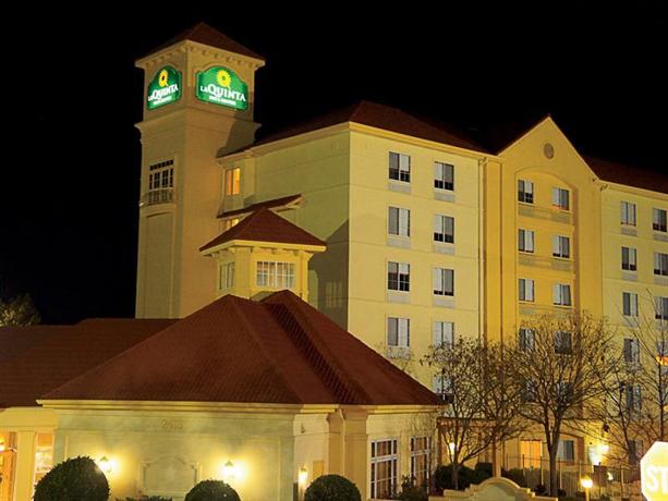 La Quinta Inn & Suites Atlanta-Paces Ferry/Vinings