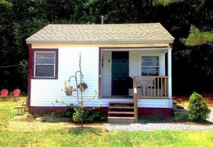 Valley Brook Cottages and Cabins