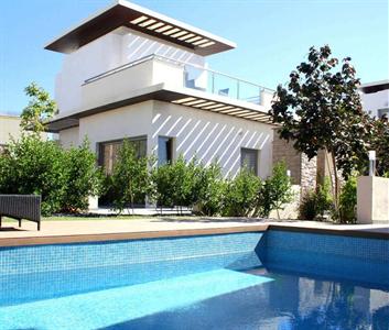 E Hotel Larnaca