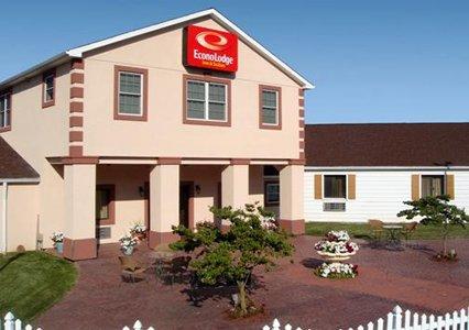 Econo Lodge Inn & Suites Denver