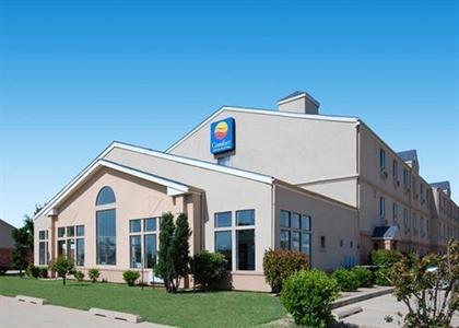 Comfort Inn & Suites Moore