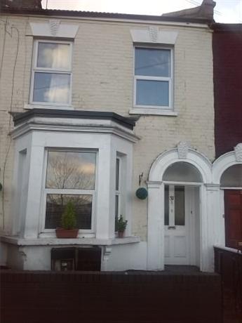 Homestay in Wood Green near Bounds Green Tube Station