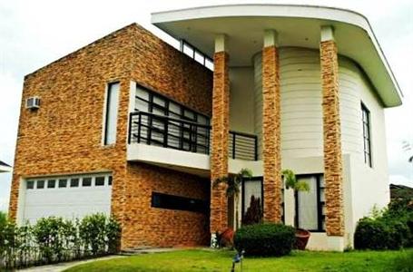 Villas at the Enclave Angeles City