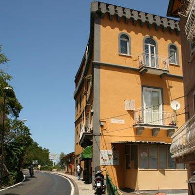 Relais Torre Rossa Apartments