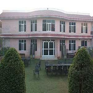 Rajdhani Tourist Motel