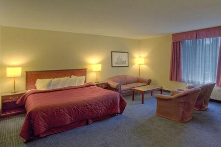 Quality Hotel & Suites Woodstock