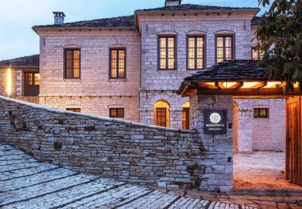 Monopatia Resort