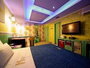 Metro 21 Hotel