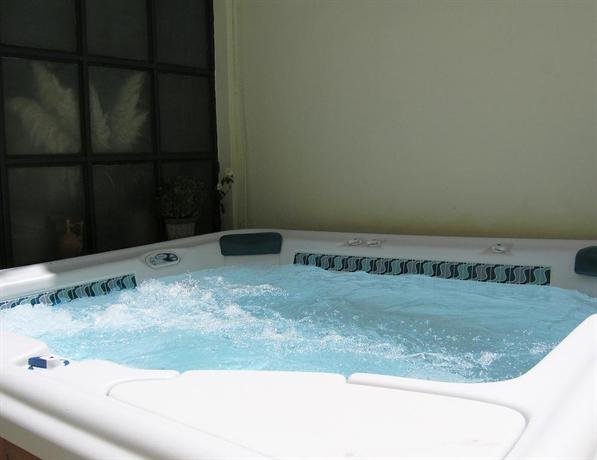 Villa Iris Maroulas
