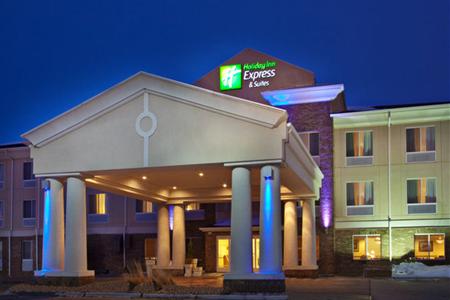 Holiday Inn Express Hotel & Suites Bellevue