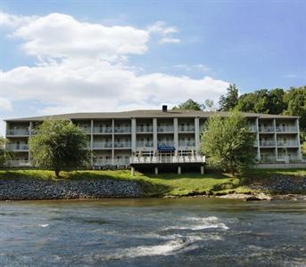 BEST WESTERN PLUS River Escape Inn & Suites