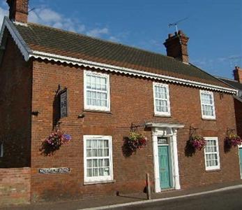 Chedgrave House