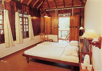 Hotel Ambadi Thekkady