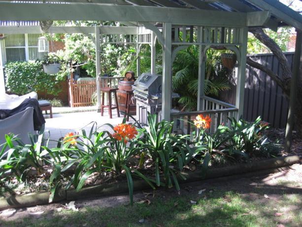 Homestay in Yowie Bay near Miranda Railway Station