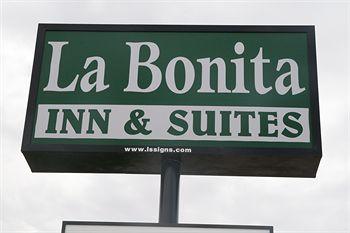 La Bonita Inn & Suites